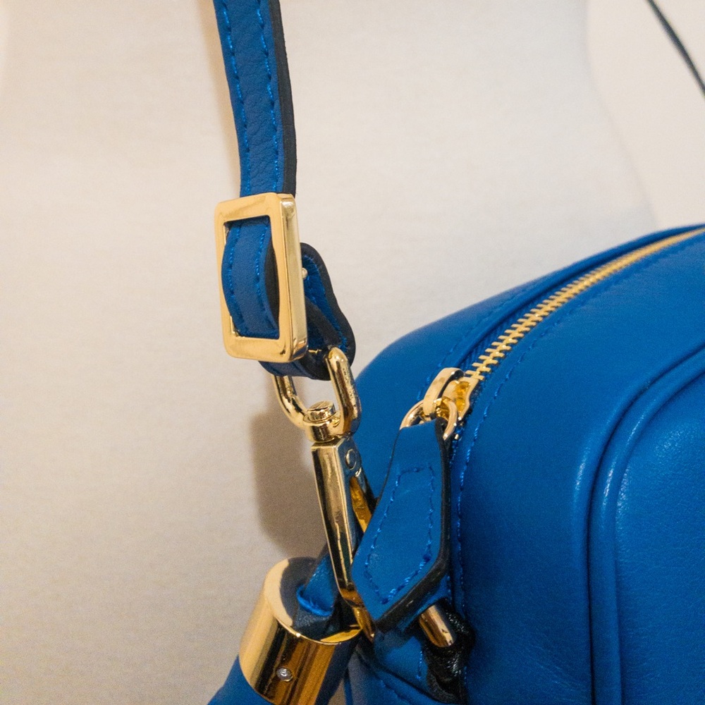 Valentino Mia Signature Crossbody - NWT - Picture 3 of 9